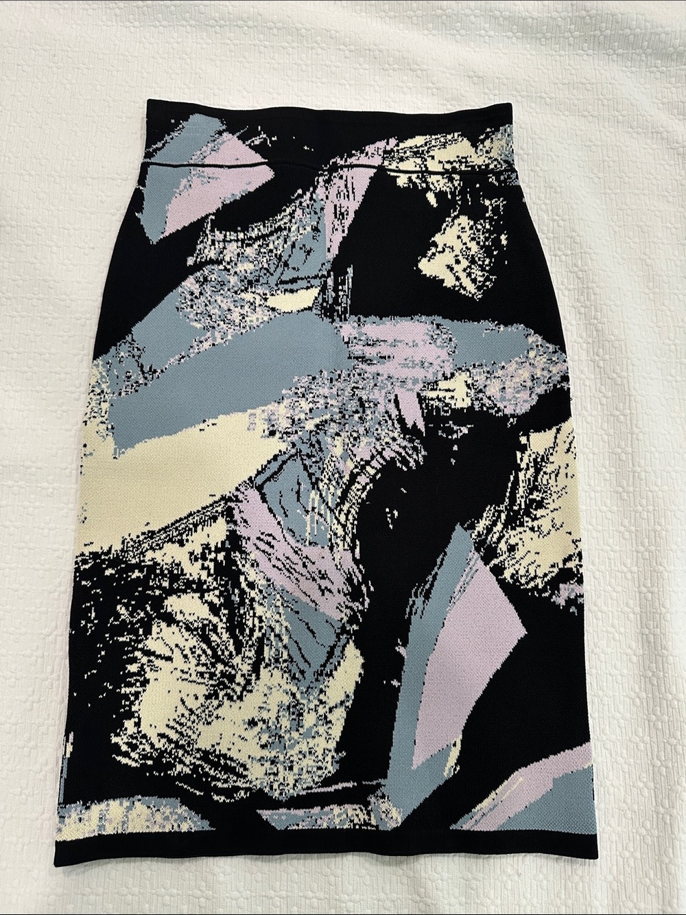 BCBGMaxAzria Black Abstract Print Pencil Skirt with Pastel Accents